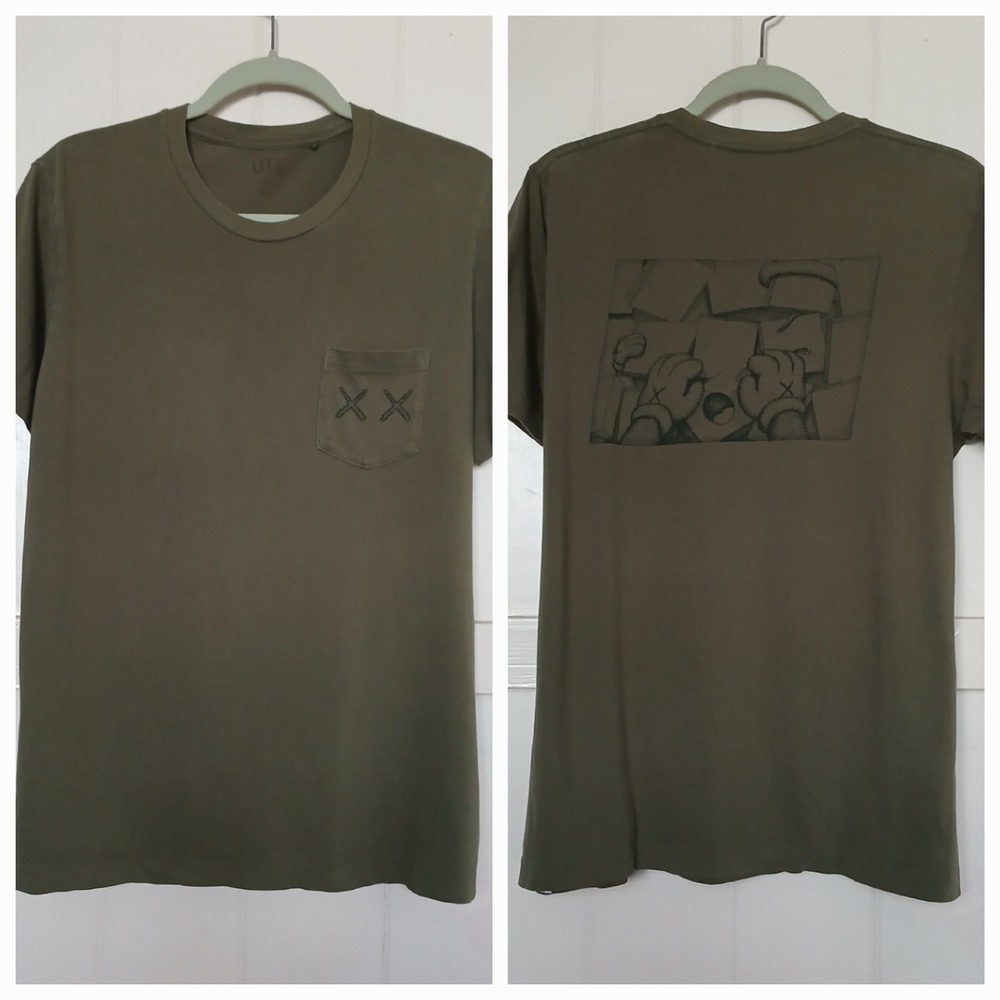 Kaws‎ XX × Uniqlo UT Pocket T-Shirt HANDS Art Men's Large Olive Cotton 2016 SS